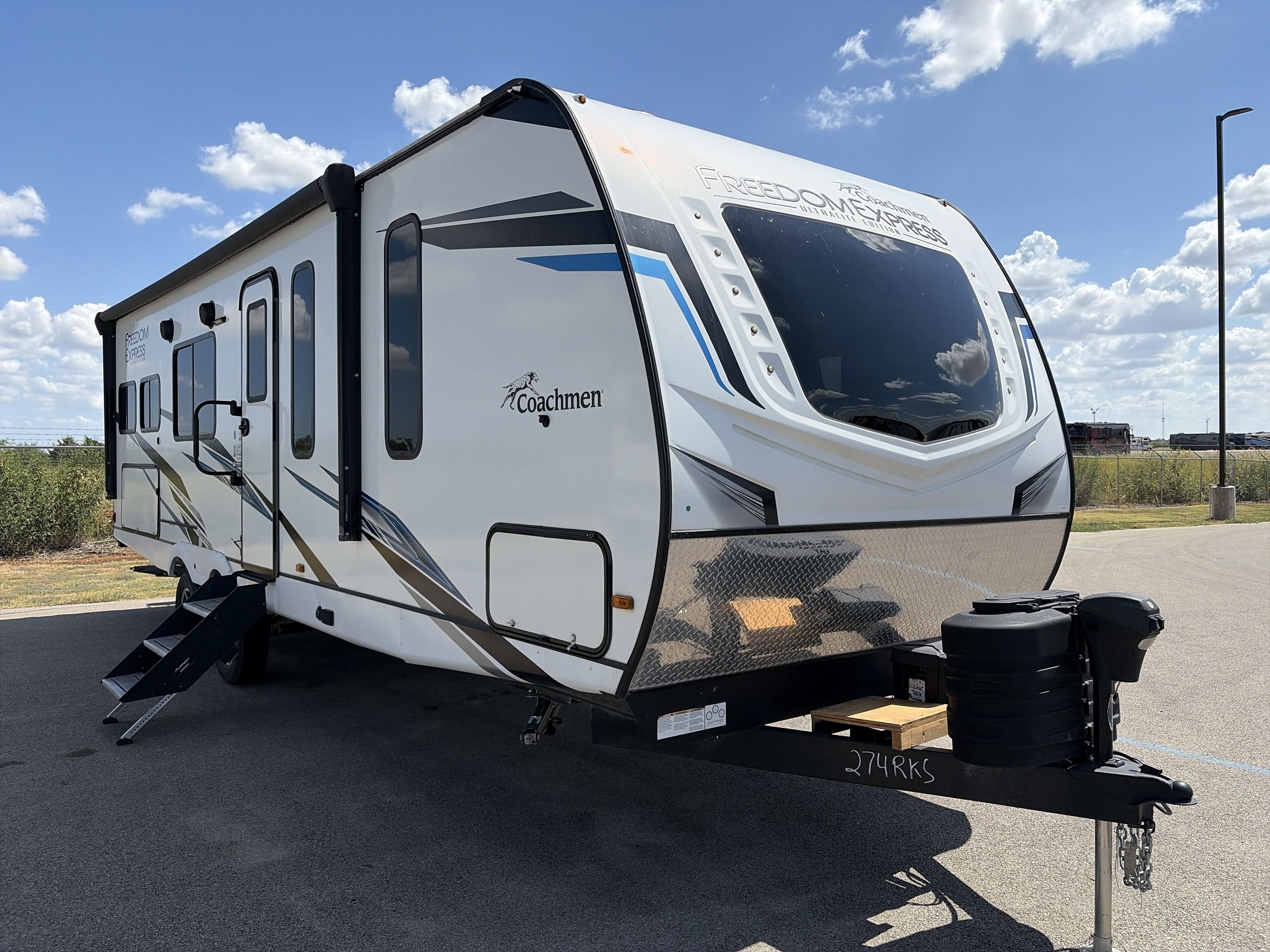 2023 Coachmen FREEDOM EXPRESS ULTRA LITE 274RKS in alvarado TX
