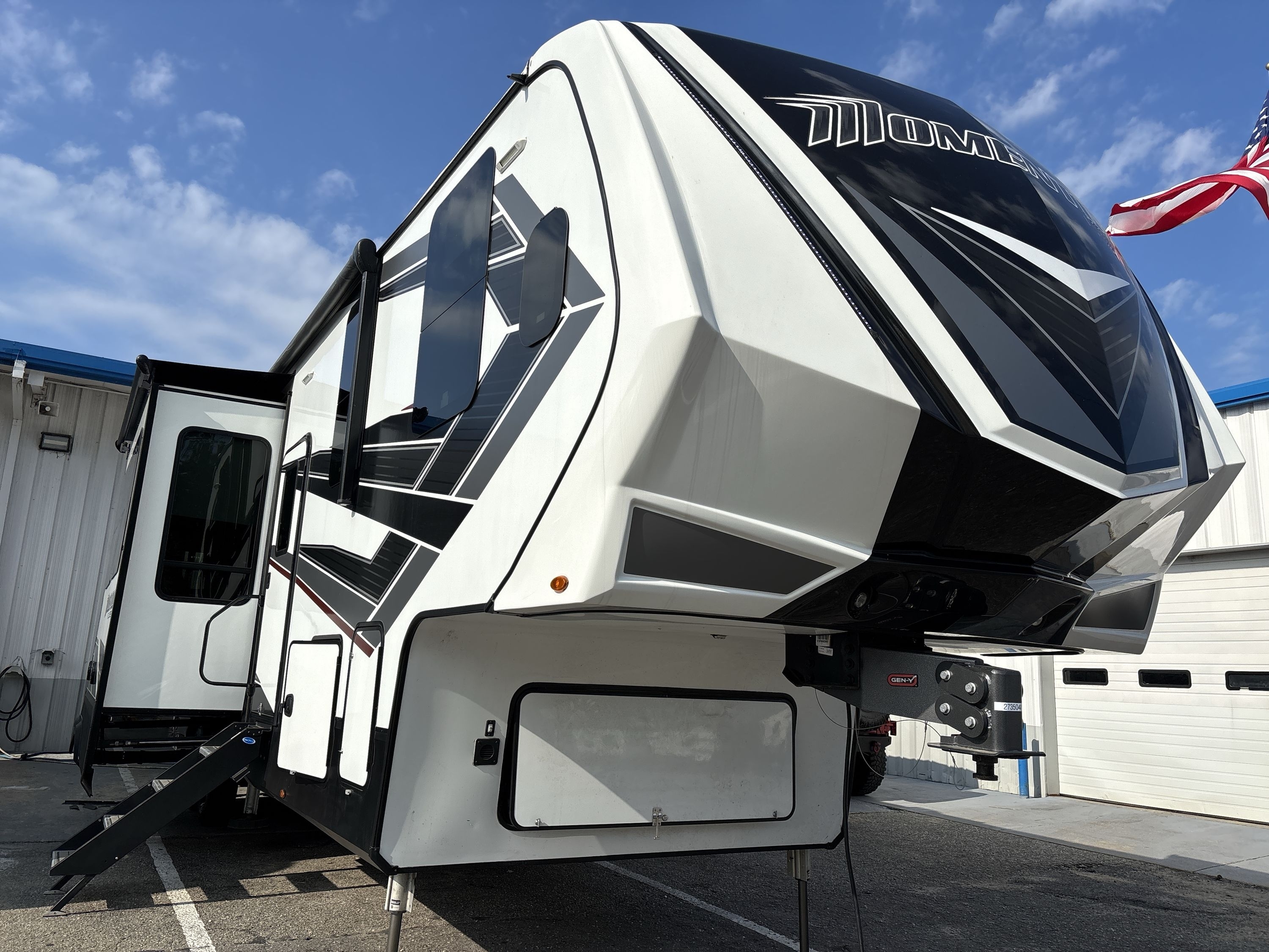 2022 Grand Design MOMENTUM M CLASS 351MS in hope mills NC