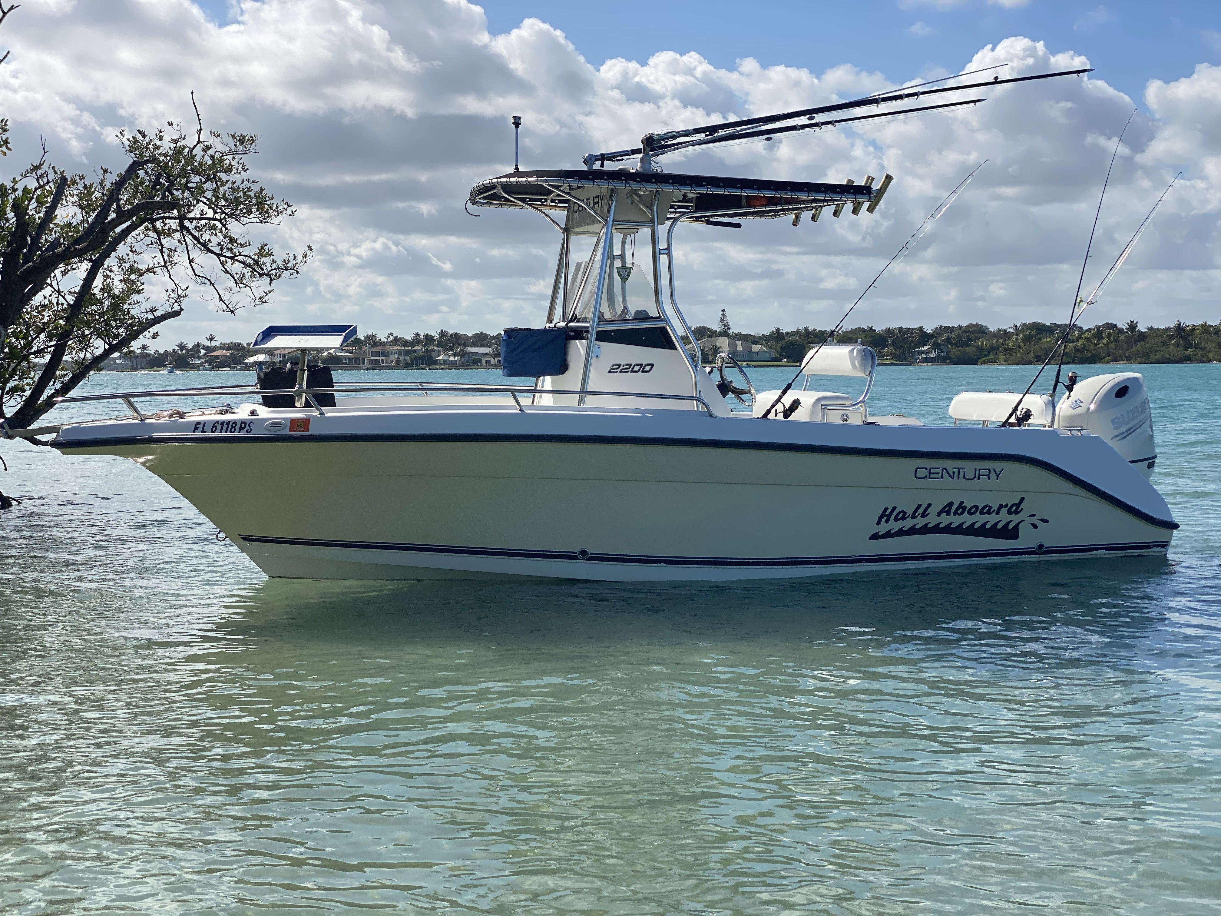 2004 Century 2200 CC Center Console Boat boat