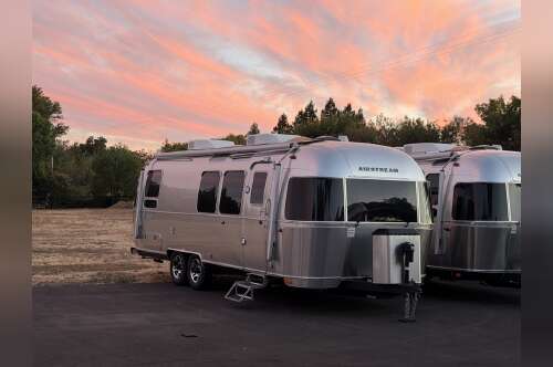 2023 Airstream POTTERY BARN 28RB TWIN in winters CA