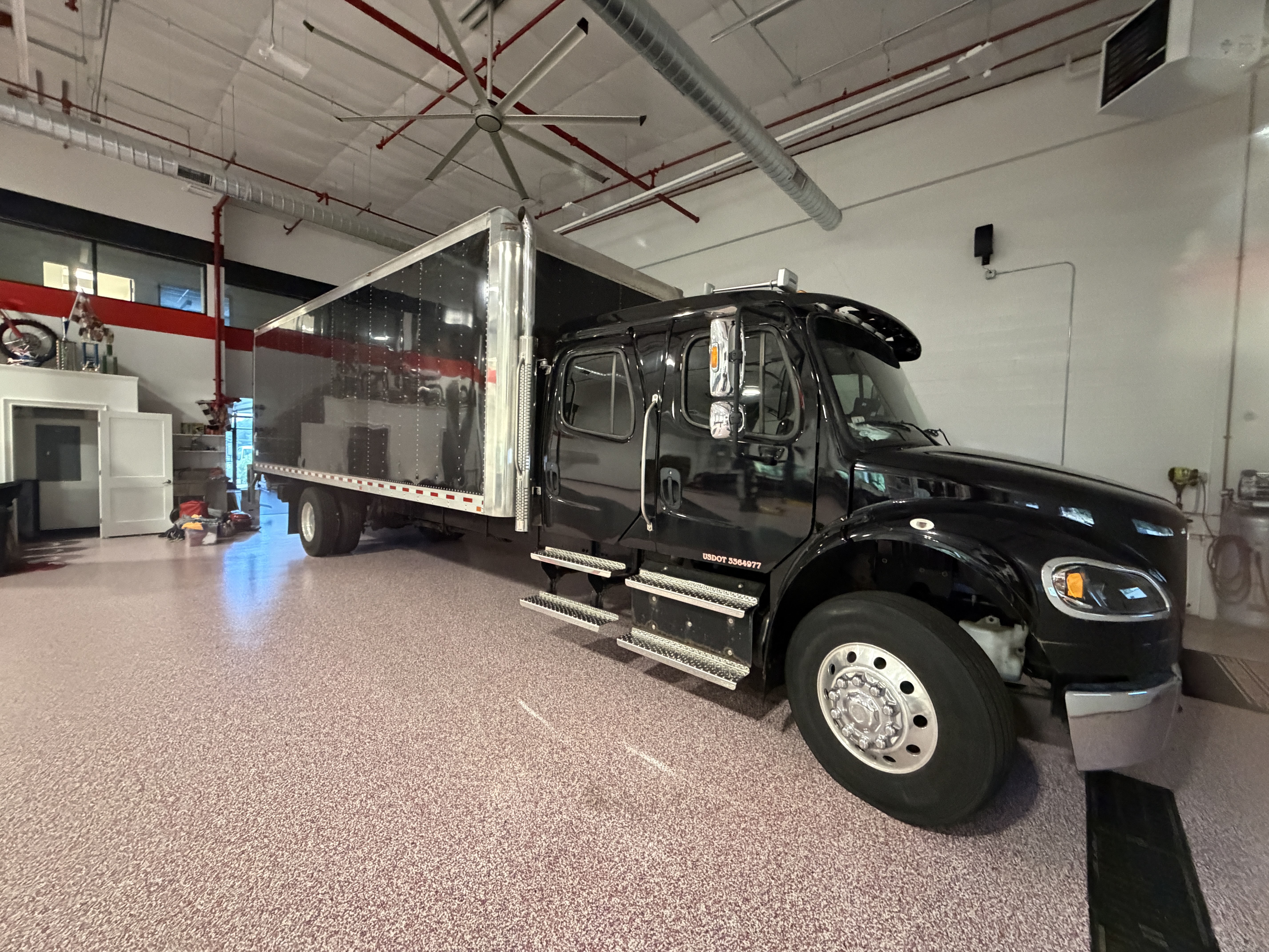 2020 FREIGHTLINER BUSINESS CLASS M2 106 in Tilton, NH