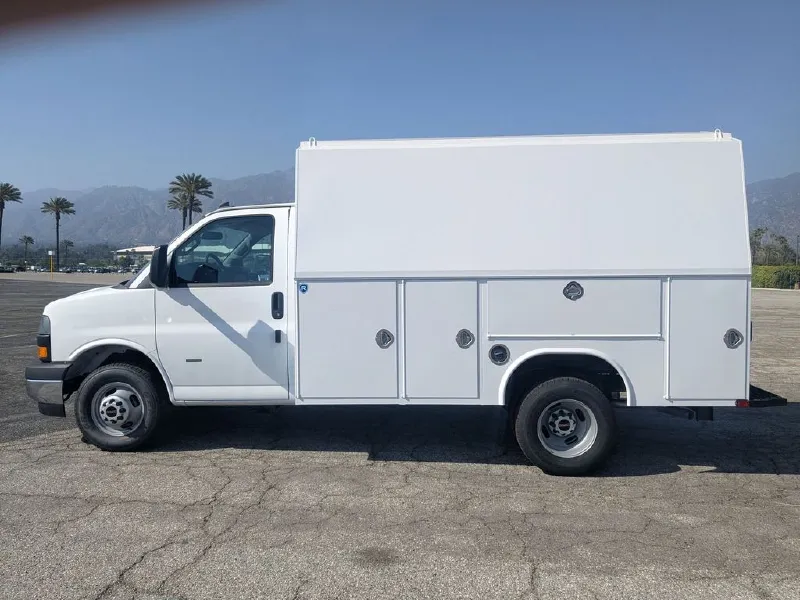 2026 GMC SAVANA CUTAWAY