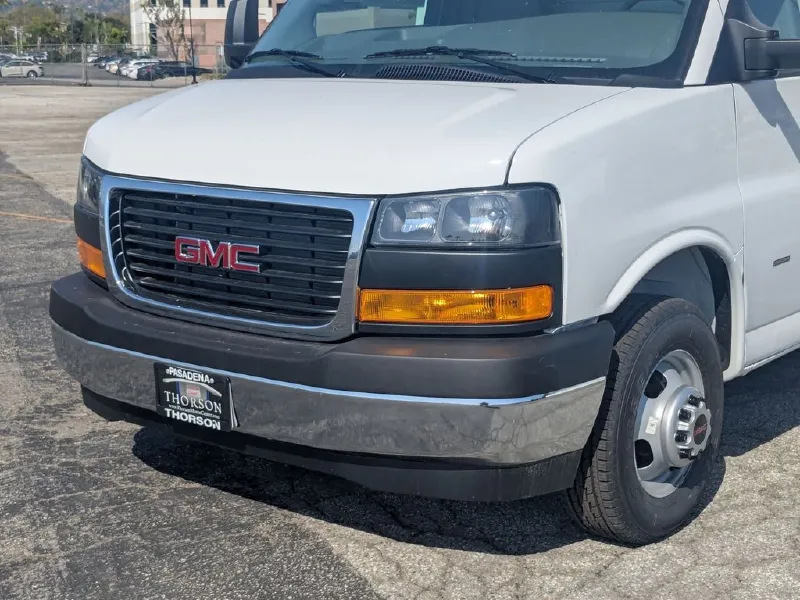 2026 GMC SAVANA CUTAWAY