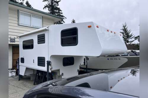 2006 Northwood Mfg ARCTIC FOX CAMPER 990 in shoreline WA