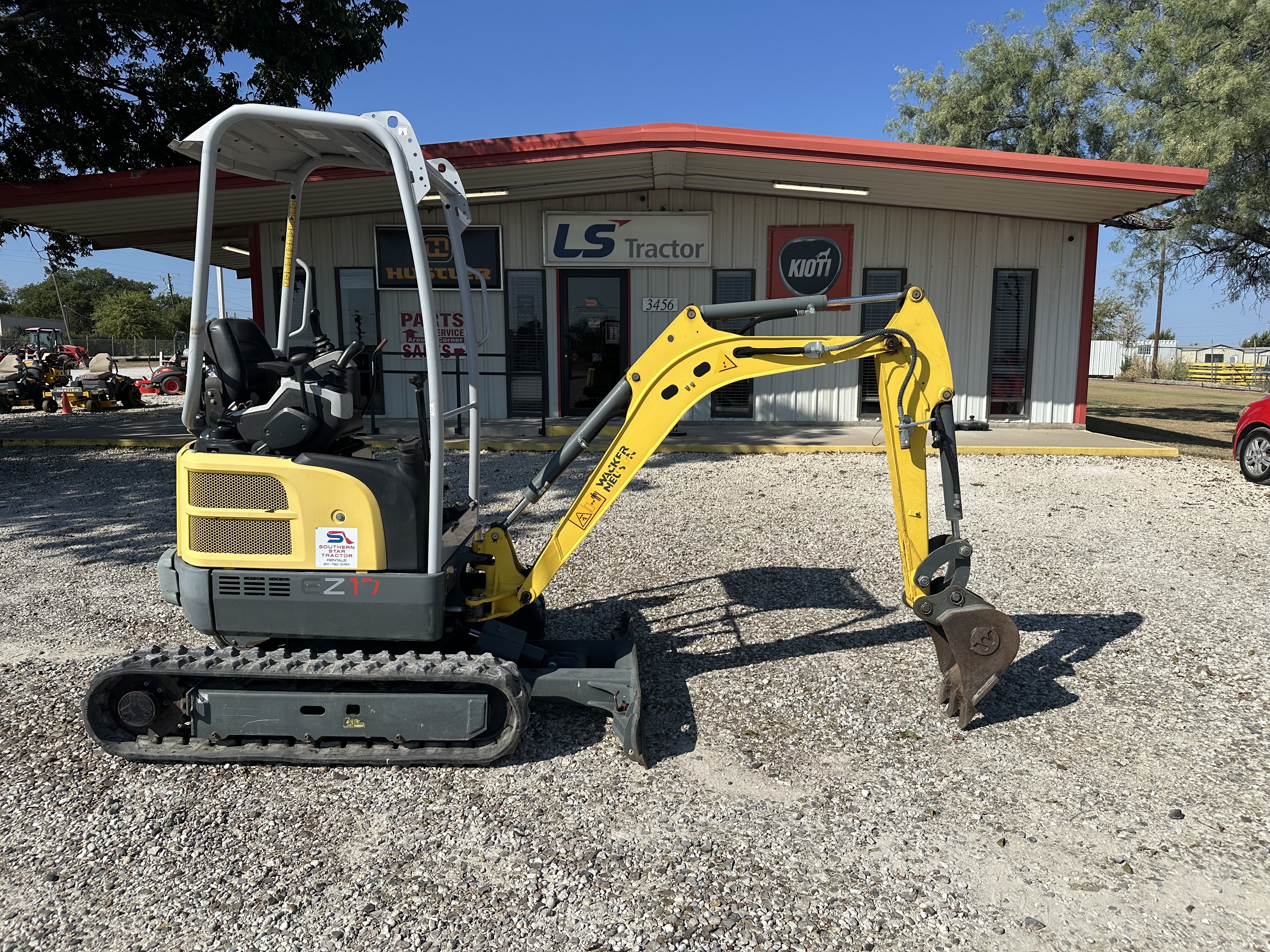 Wacker Neuson EZ17 MINI EXCAVATOR in Alvarado, TX