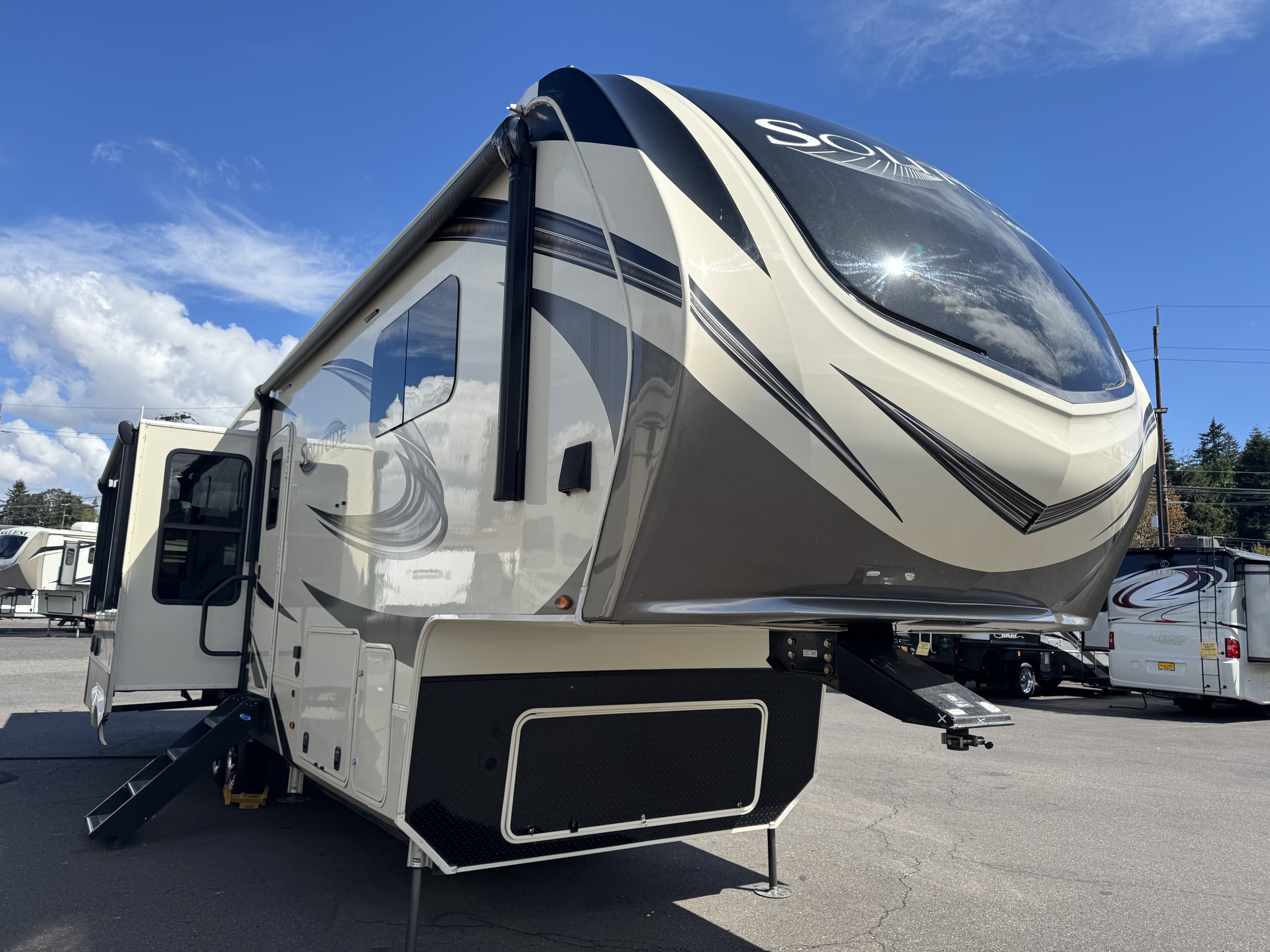 2021 Grand Design SOLITUDE 310GK in vancouver WA
