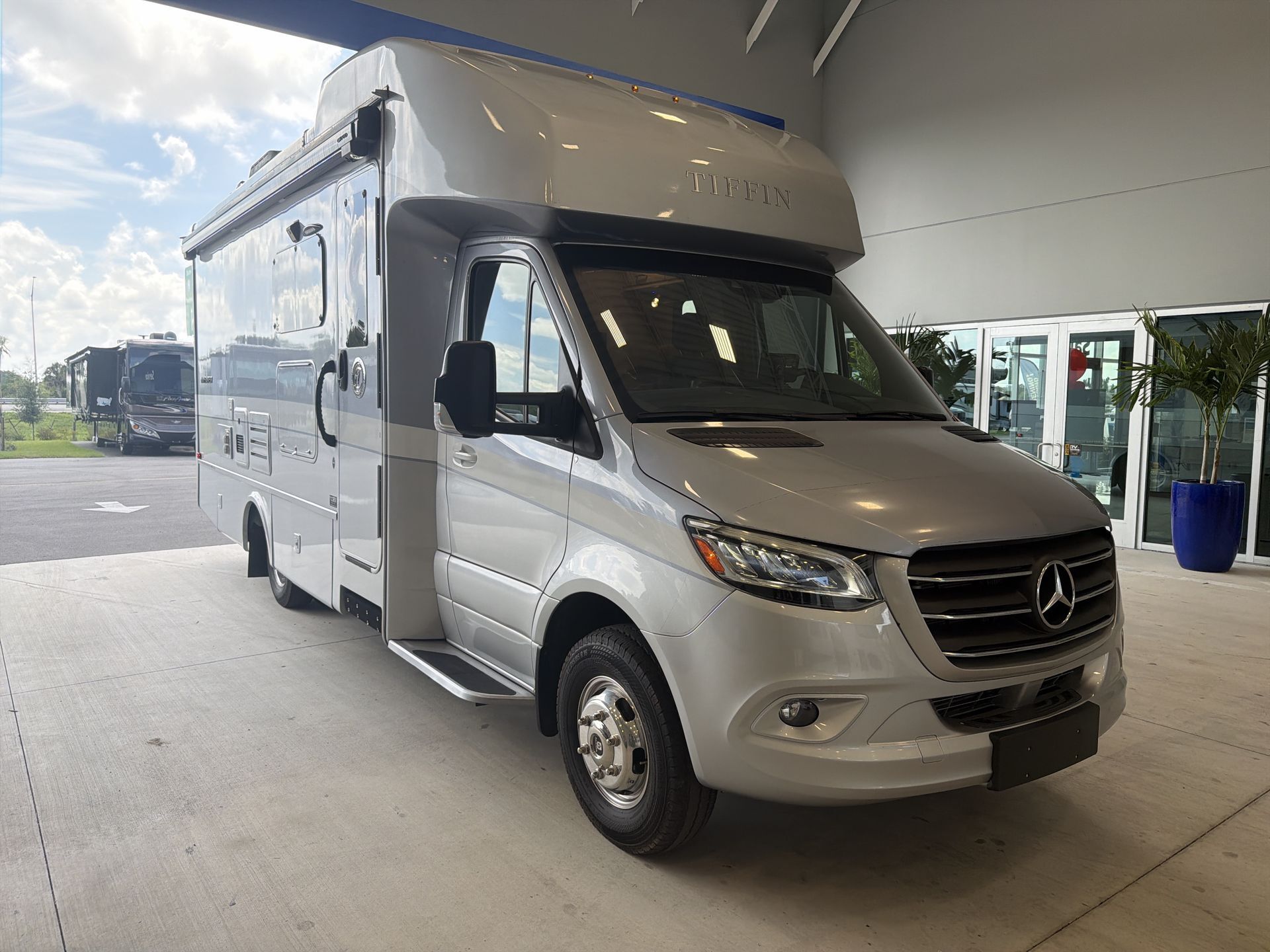 2021 Tiffin Motorhomes Wayfarer 25RW in fort myers FL
