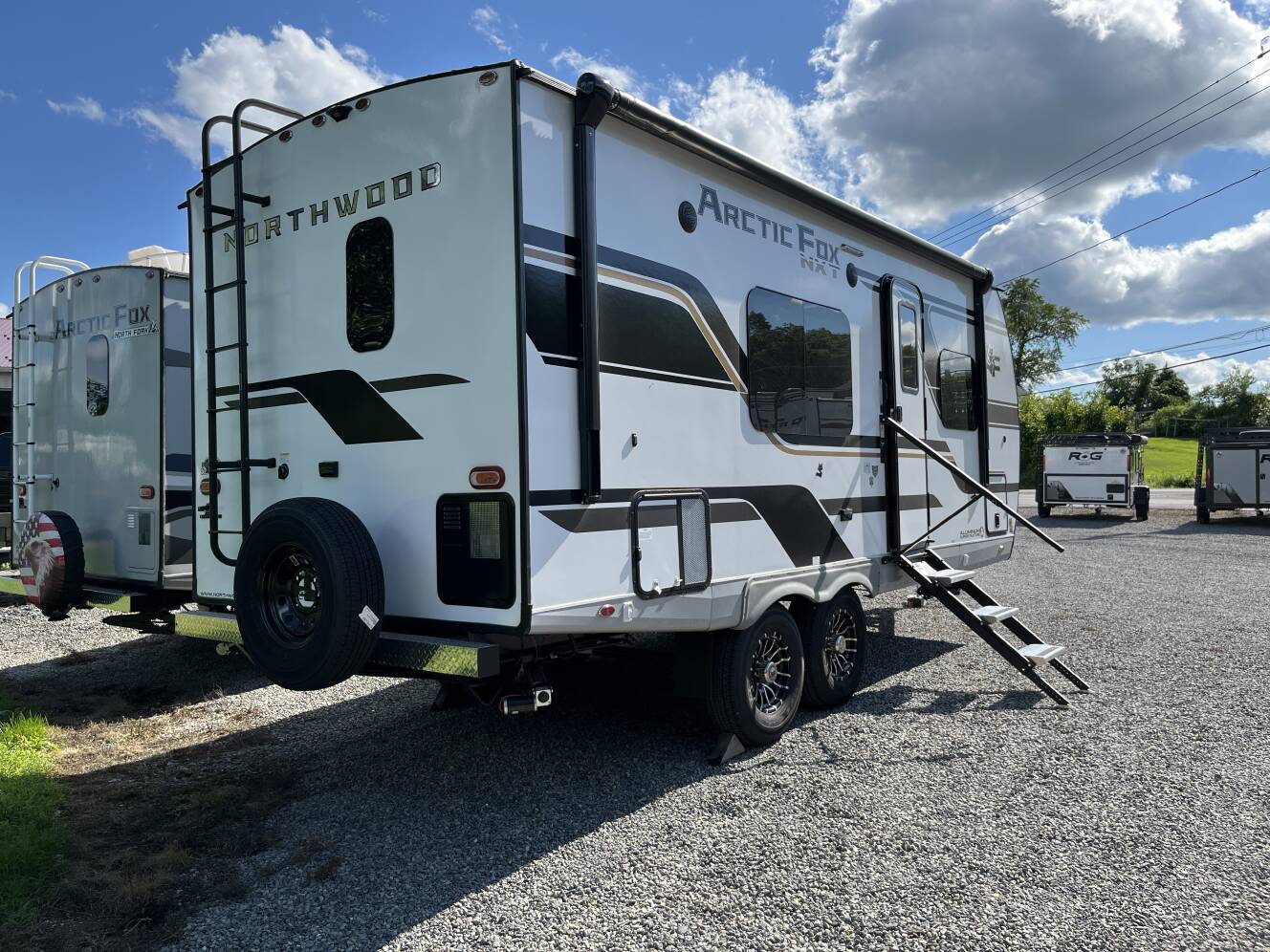 A photo of this 2027 Northwood Arctic Fox NXT 22GT