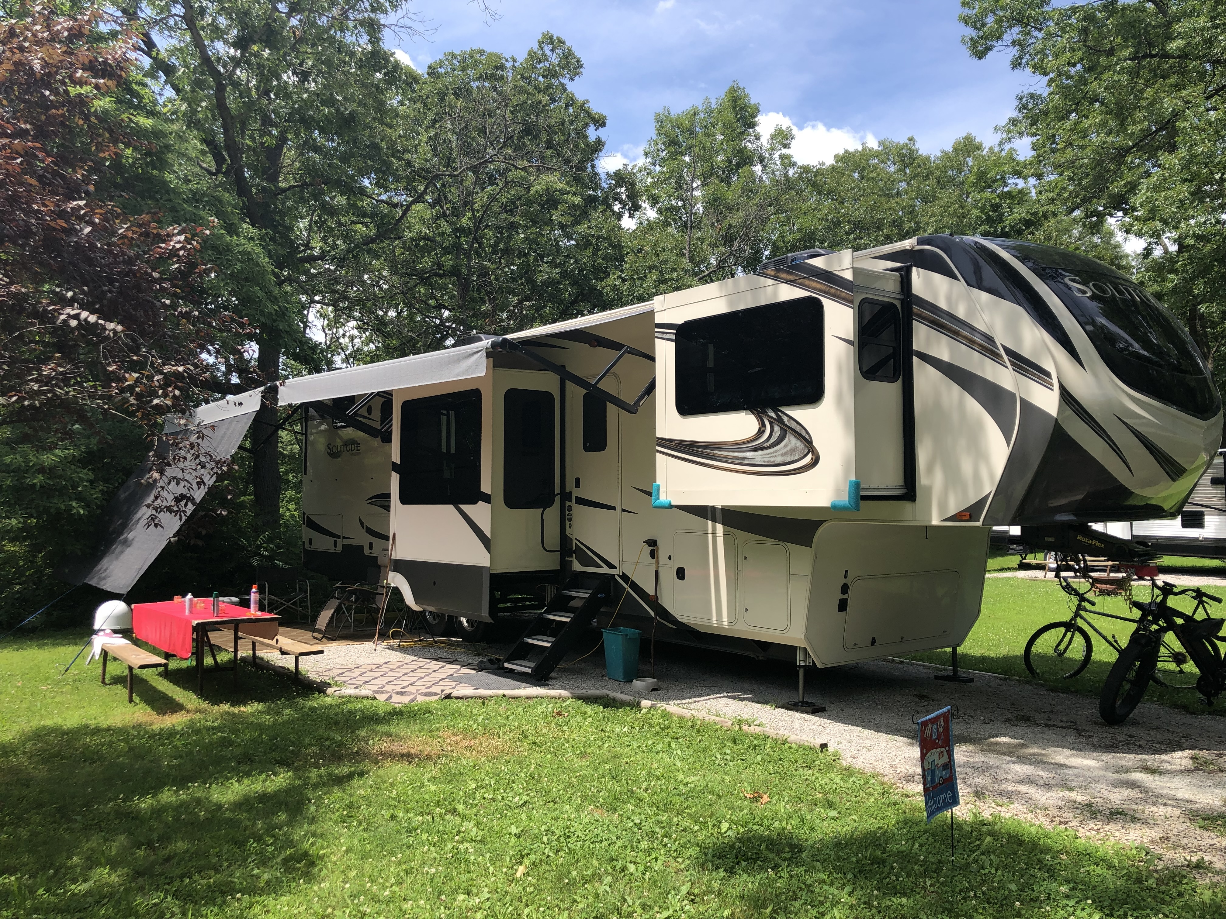 2019 Grand Design SOLITUDE 380FL in godfrey IL