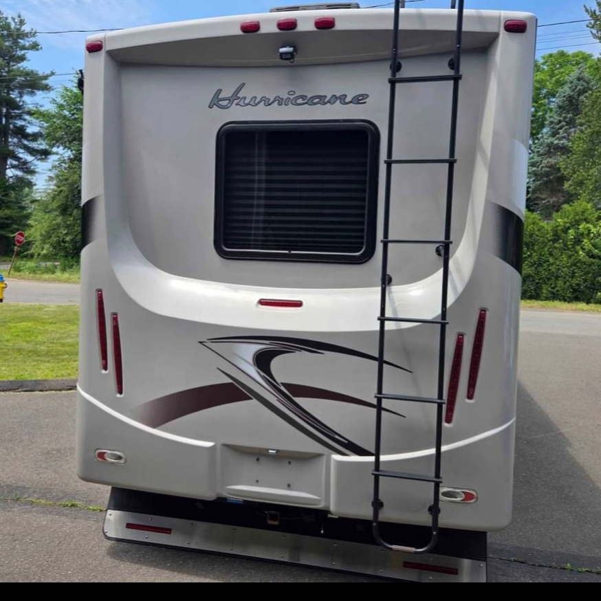 2014 Thor Motor Coach HURRICANE 34J in suffern NY