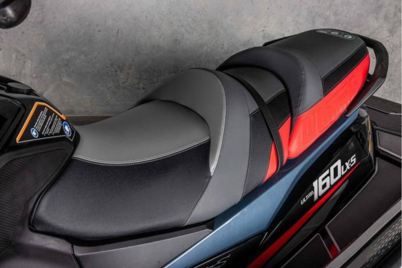 A photo of this 2026 Kawasaki Jet Ski Ultra 160 LX-S