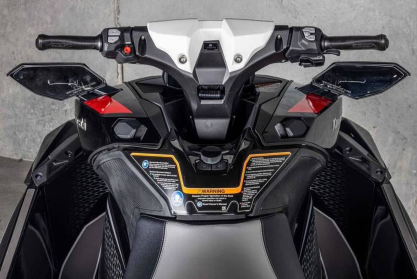 A photo of this 2026 Kawasaki Jet Ski Ultra 160 LX-S