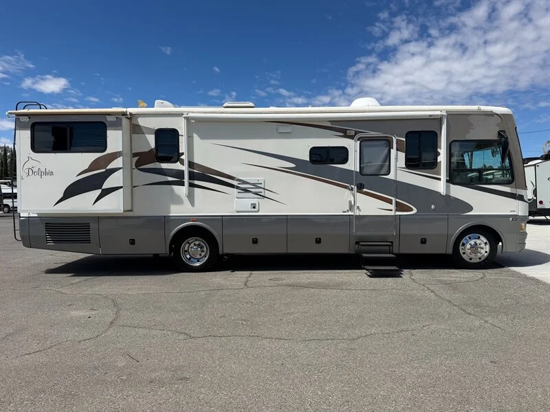 2006 NATIONAL DOLPHIN 5535