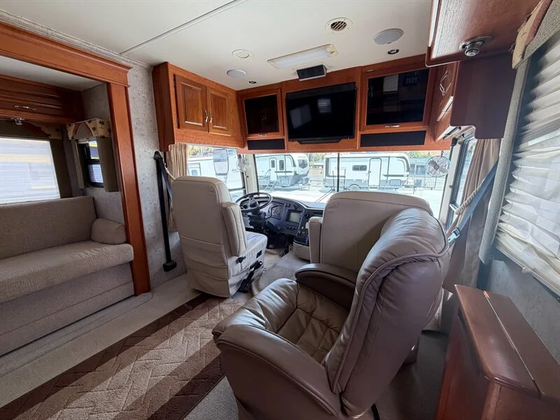2006 NATIONAL DOLPHIN 5535