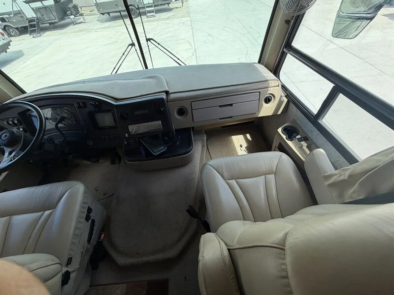 2006 NATIONAL DOLPHIN 5535