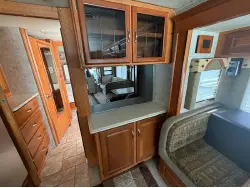 2006 NATIONAL DOLPHIN 5535