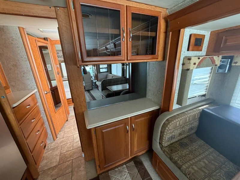 2006 NATIONAL DOLPHIN 5535