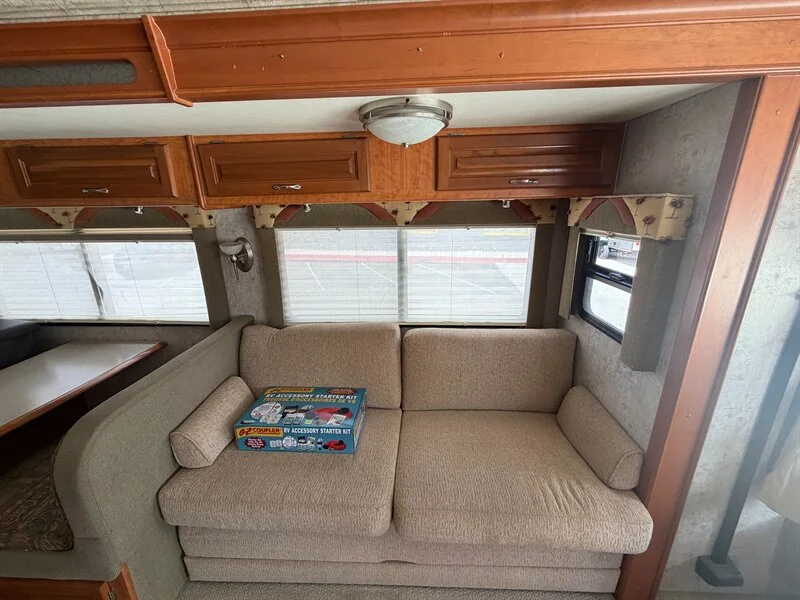 2006 NATIONAL DOLPHIN 5535