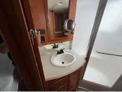 2006 NATIONAL DOLPHIN 5535