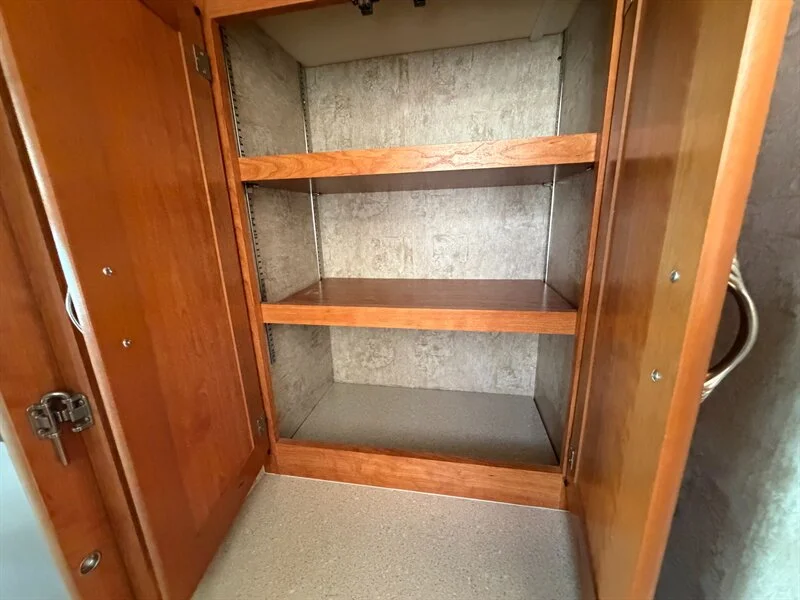 2006 NATIONAL DOLPHIN 5535