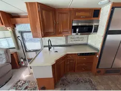 2006 NATIONAL DOLPHIN 5535