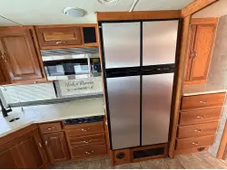 2006 NATIONAL DOLPHIN 5535