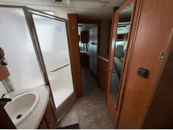 2006 NATIONAL DOLPHIN 5535