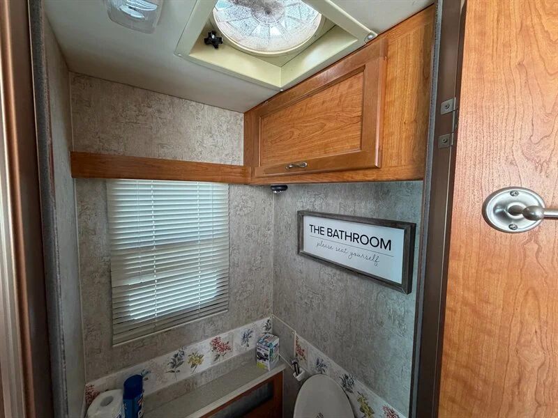 2006 NATIONAL DOLPHIN 5535