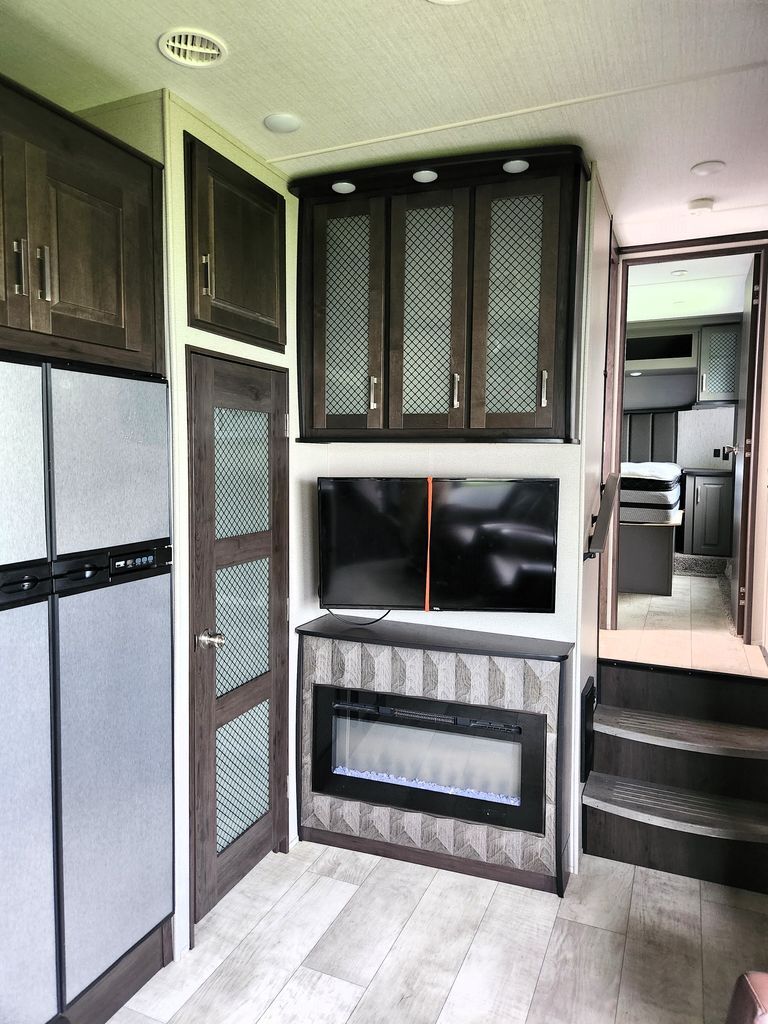View more photos of this listing