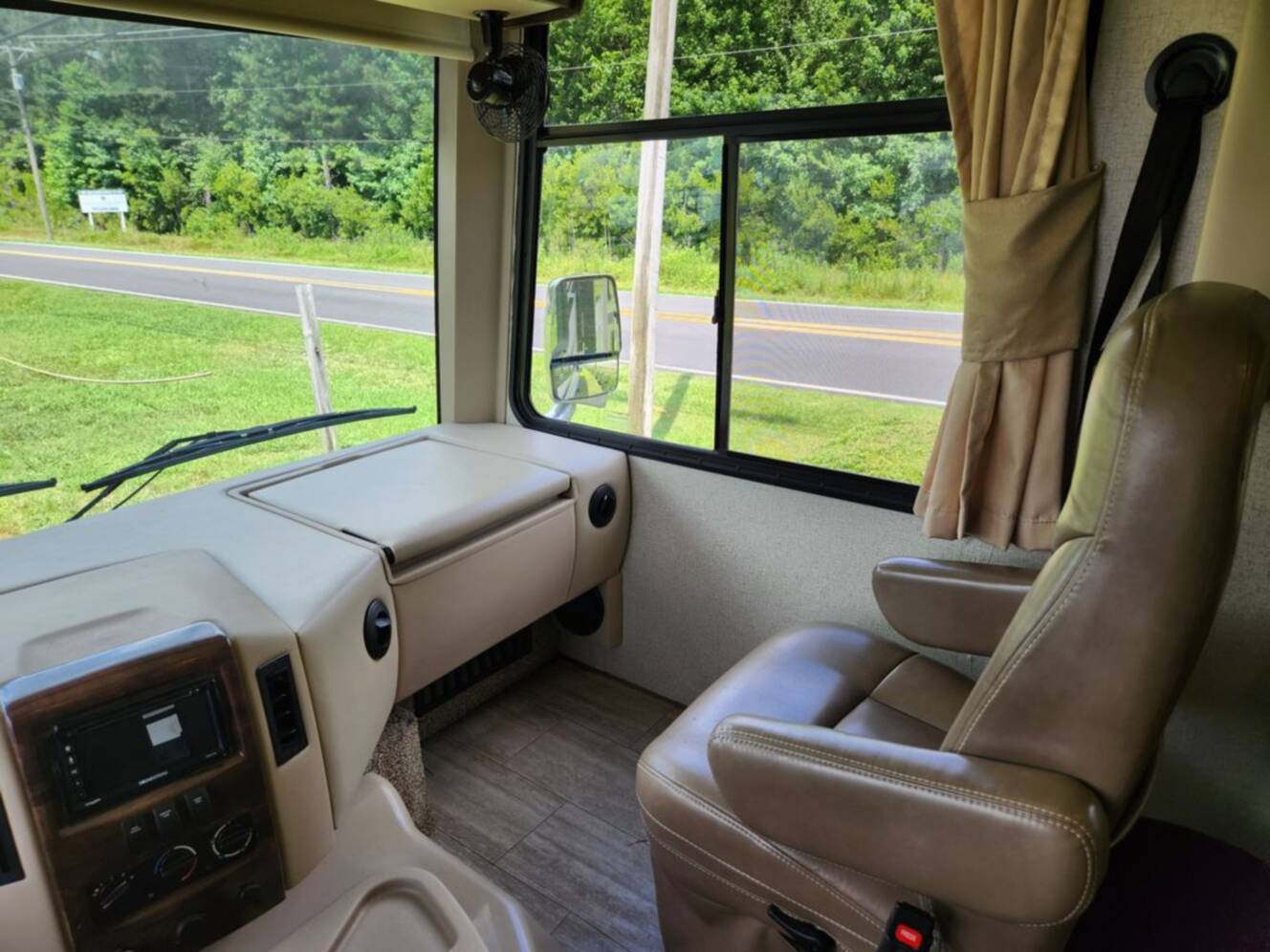 A photo of this 2019 Thor Motor Coach FREEDOM TRAVELER A30