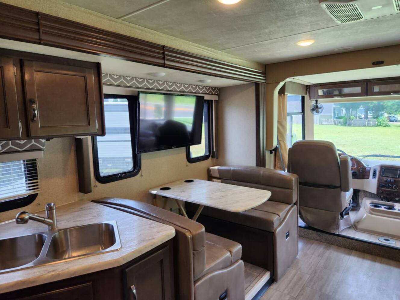A photo of this 2019 Thor Motor Coach FREEDOM TRAVELER A30