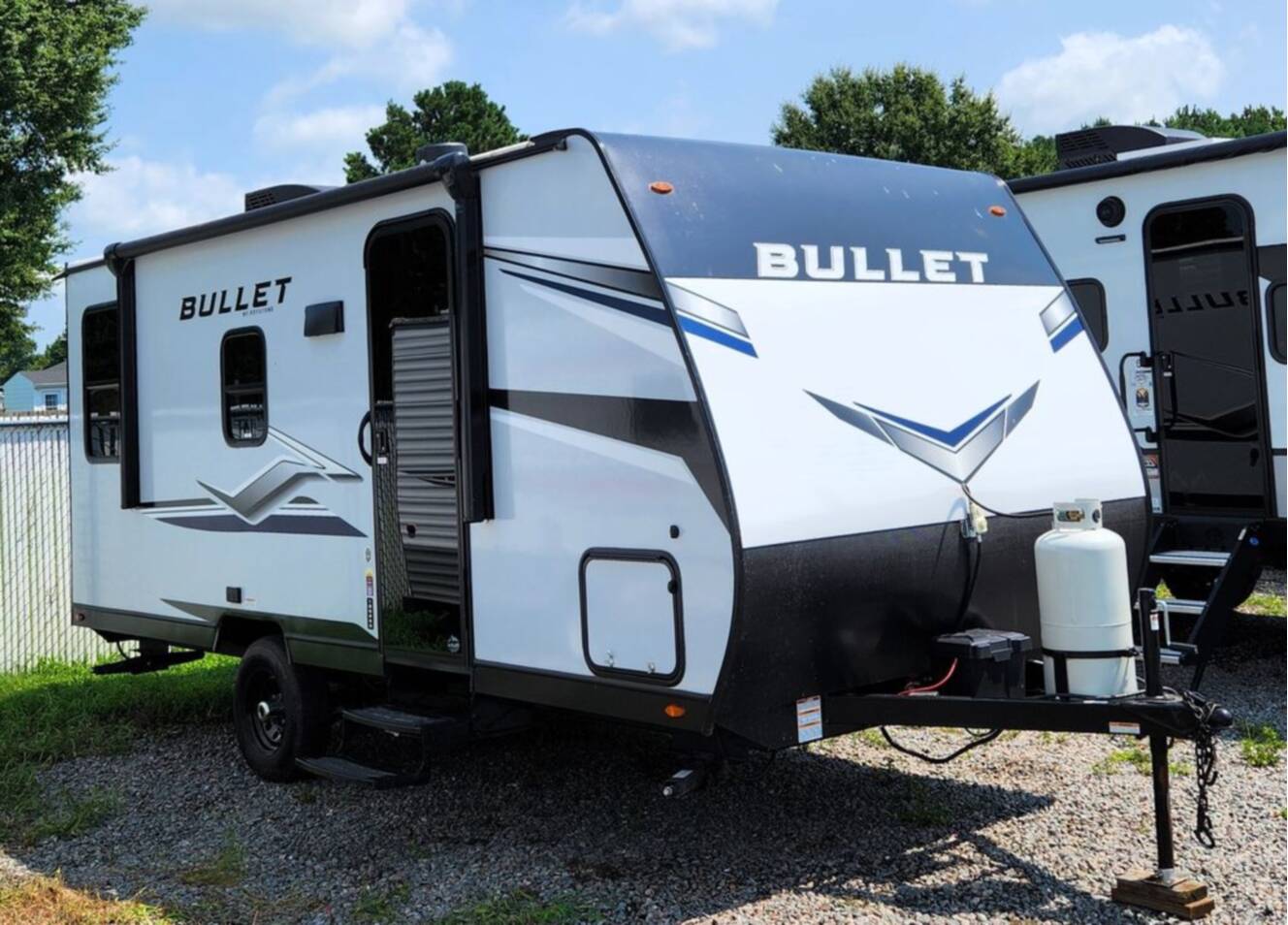A photo of this 2024 Keystone Rv Bullet Crossfire Single 1900RD