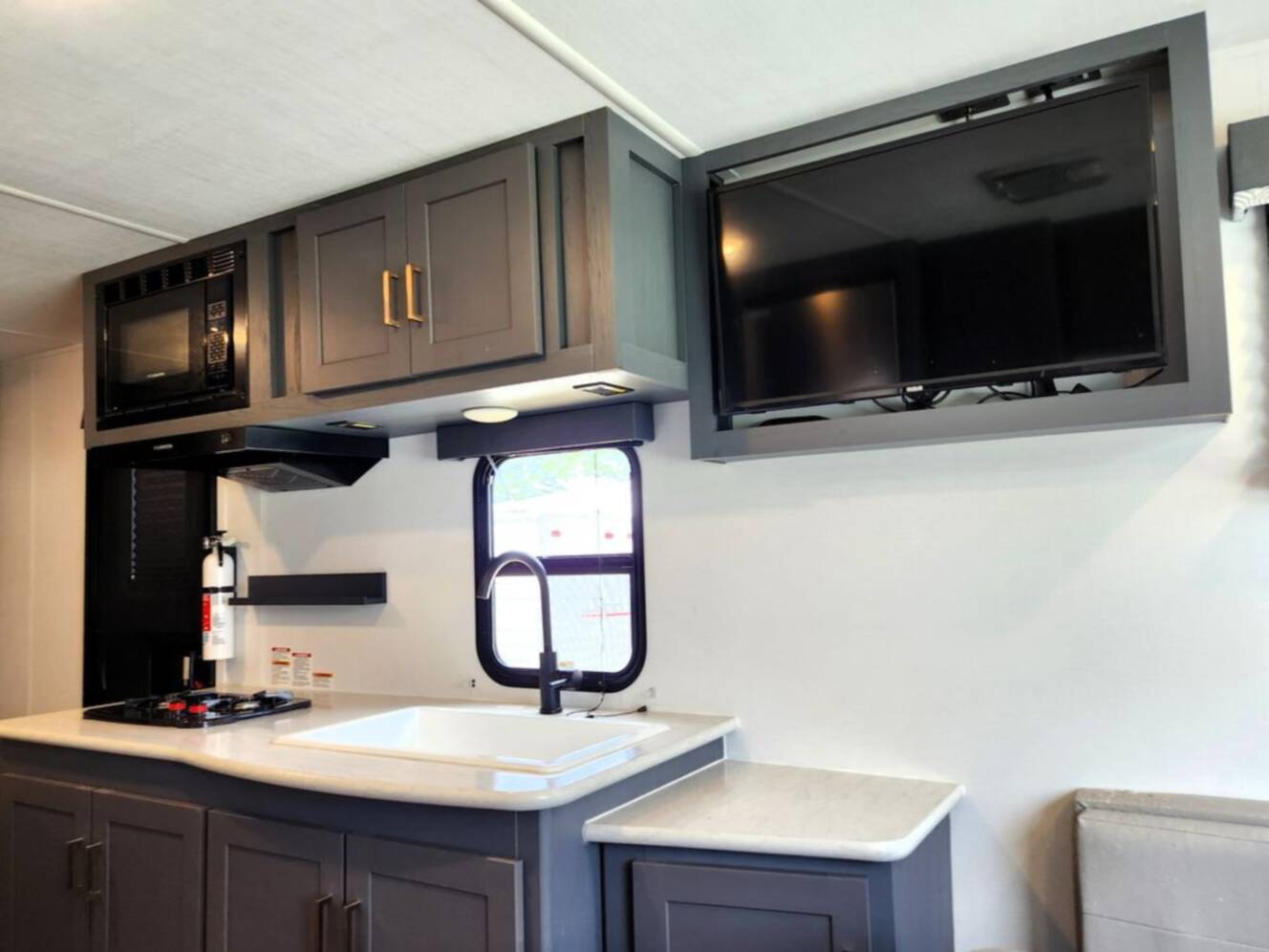A photo of this 2024 Keystone Rv Bullet Crossfire Single 1900RD