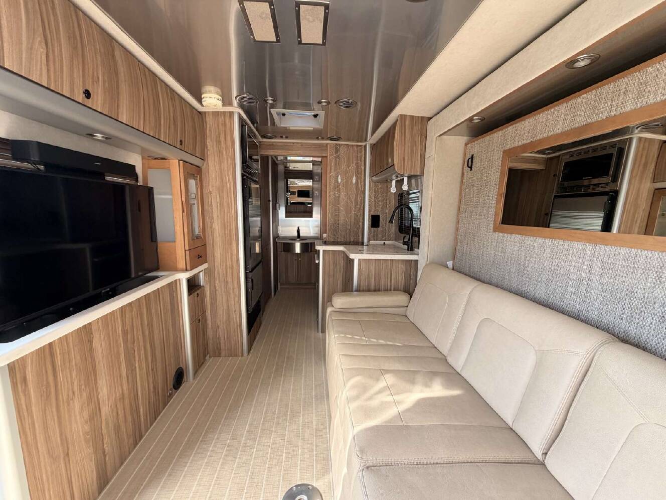 A photo of this 2021 Airstream AIRSTREAM ATLAS