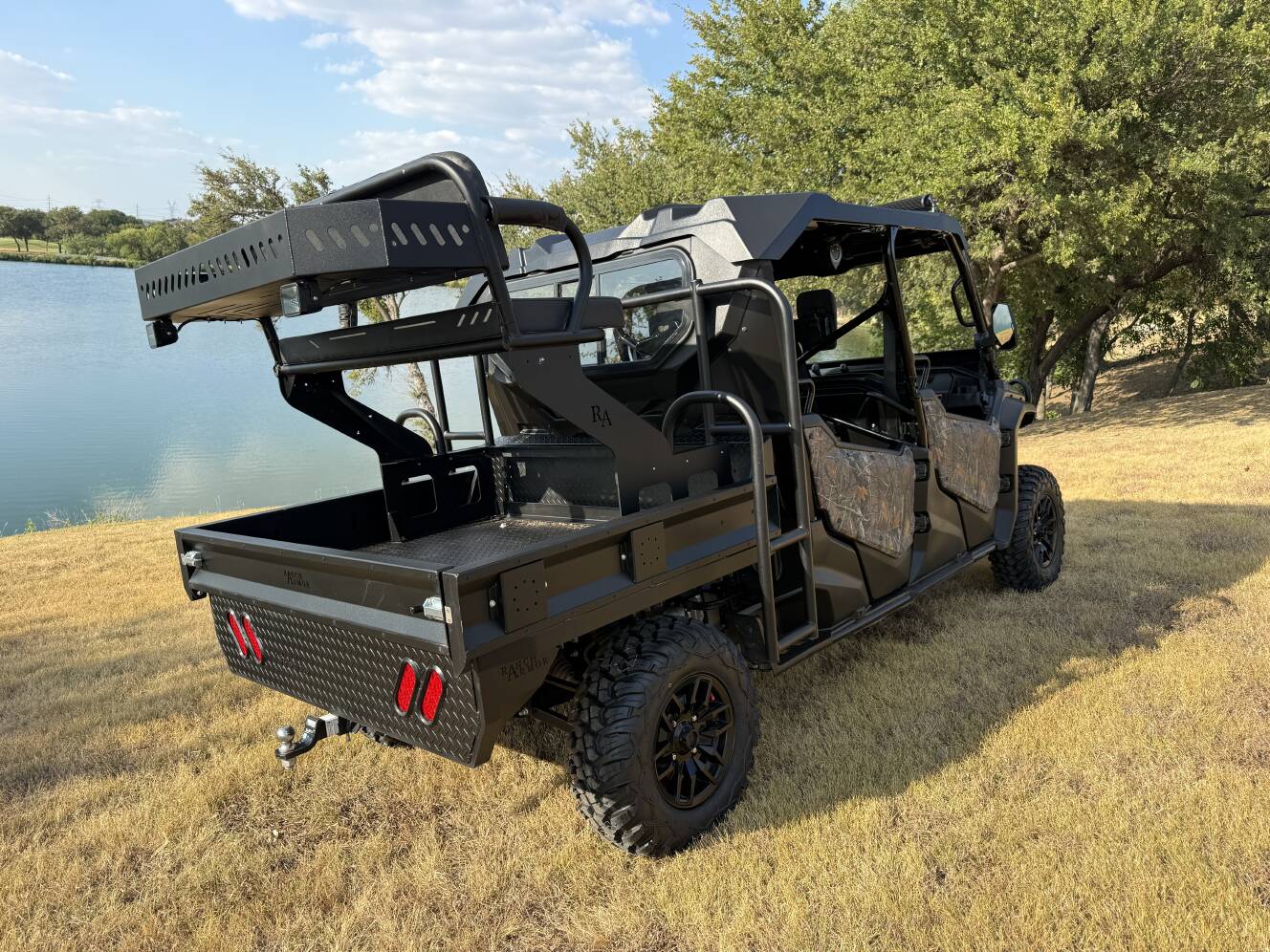A photo of this 2023 Honda PIONEER 1000-6 CREW DELUXE