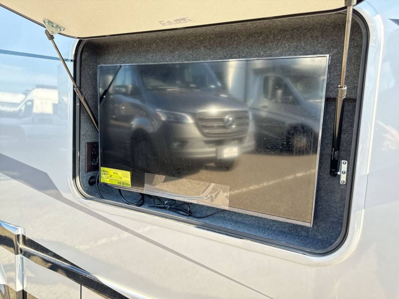 A photo of this 2026 Tiffin Wayfarer 25XLW