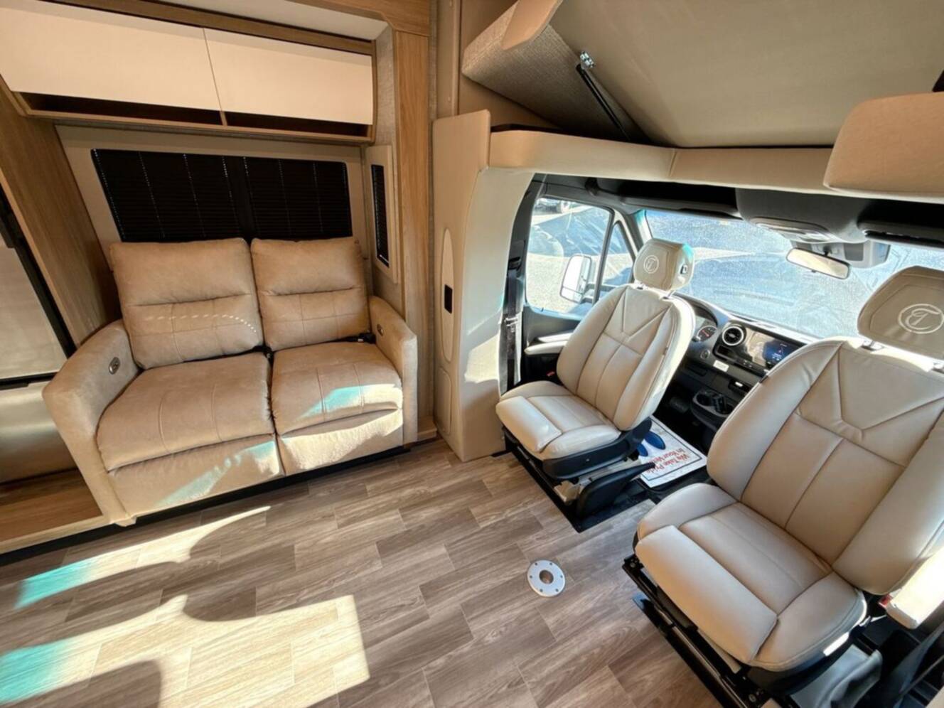 A photo of this 2026 Tiffin Wayfarer 25XLW