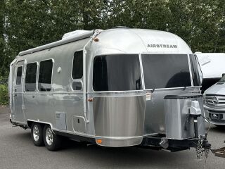2017 AIRSTREAM FLYING CLOUD 23FB