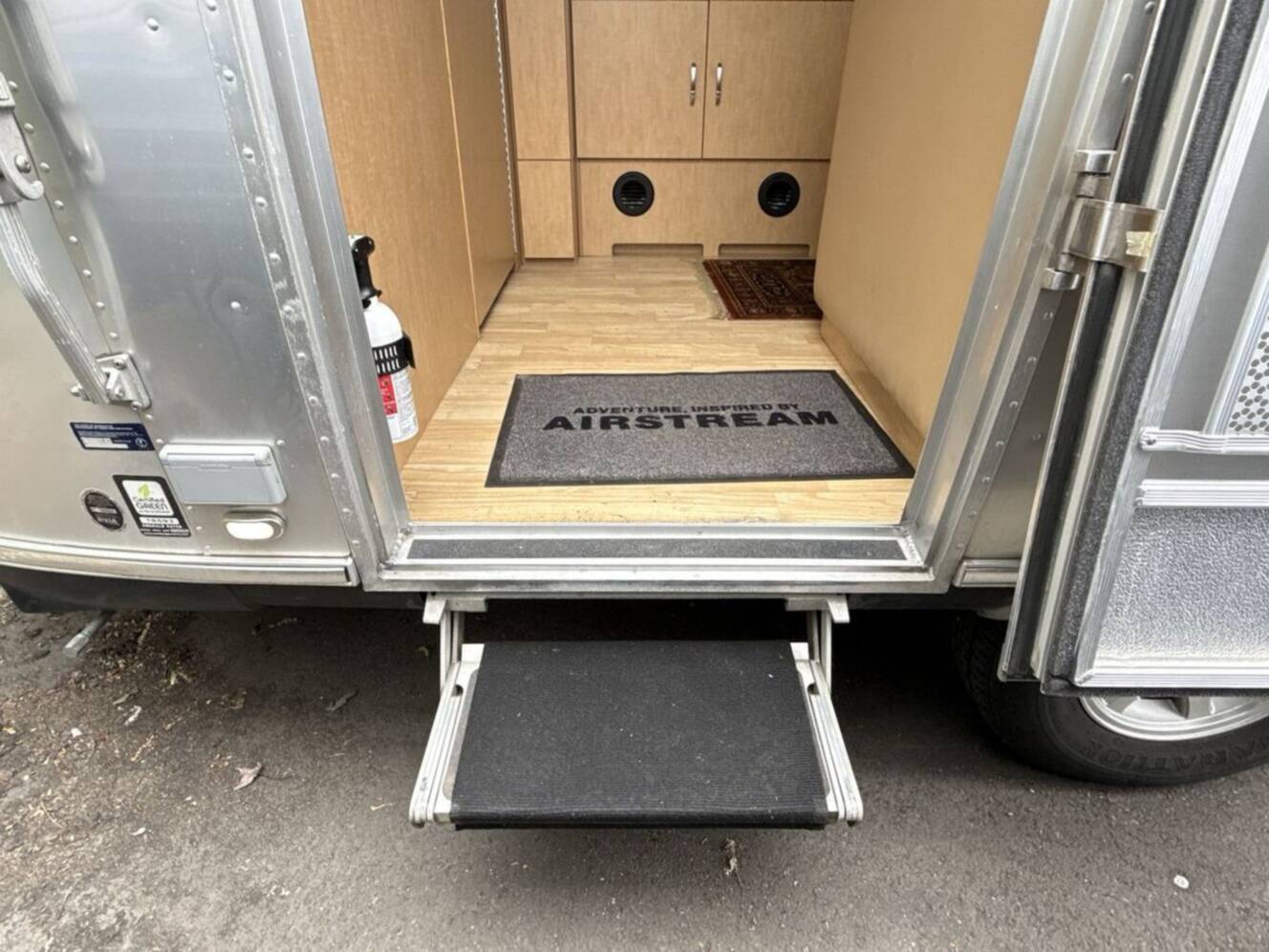 A photo of this 2017 Airstream Flying Cloud 23FB