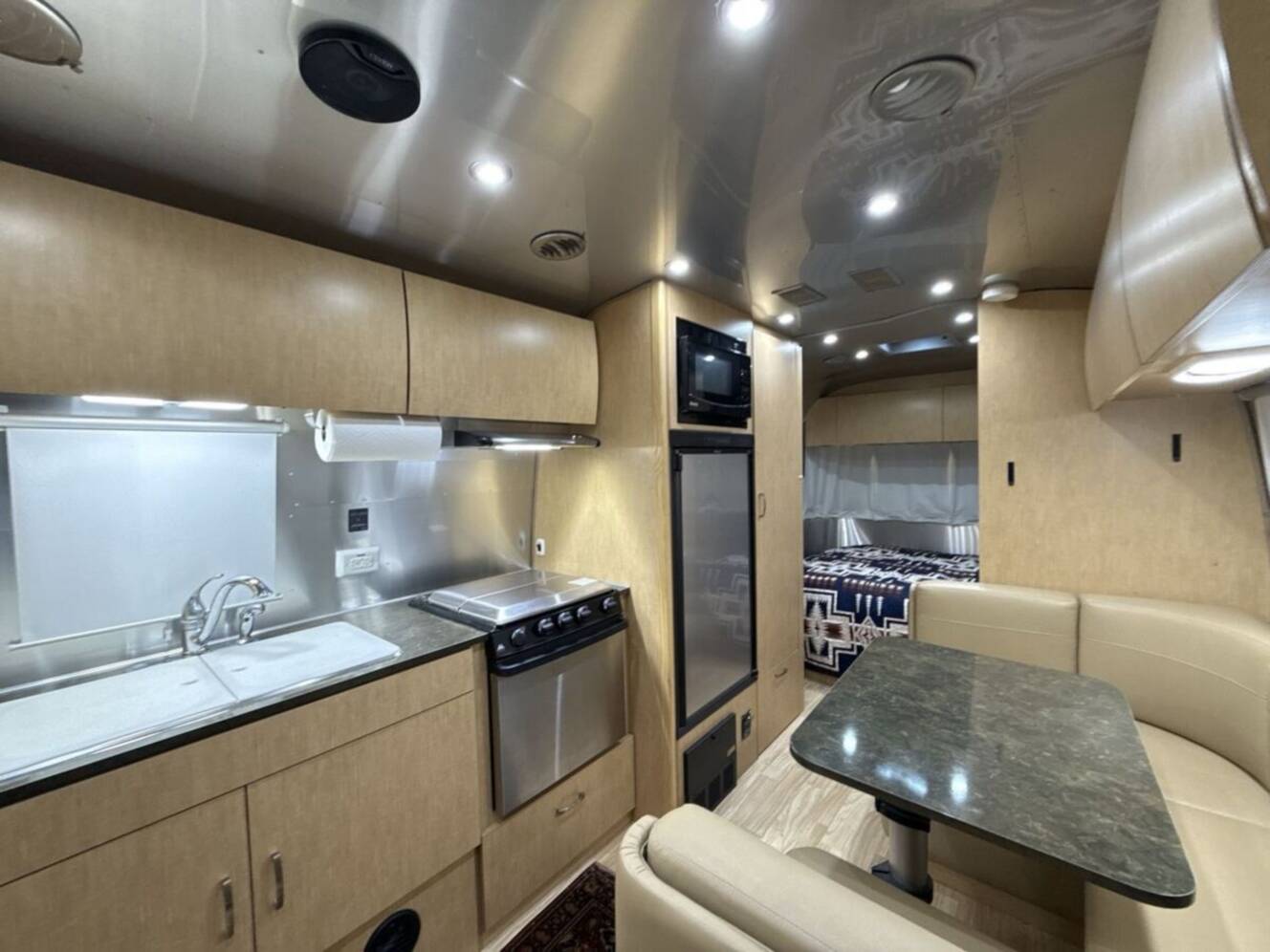 A photo of this 2017 Airstream Flying Cloud 23FB