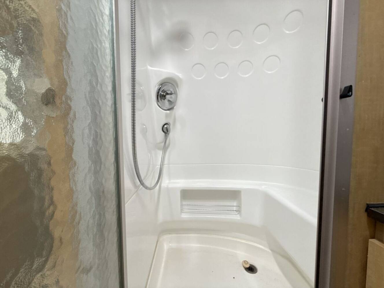 A photo of this 2017 Airstream Flying Cloud 23FB