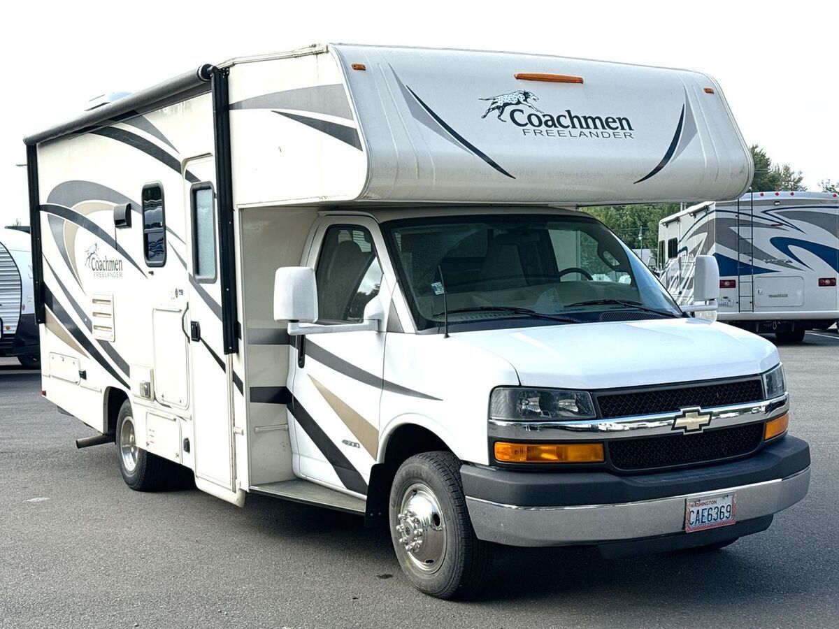 2017 Coachmen Freelander 21RS RV