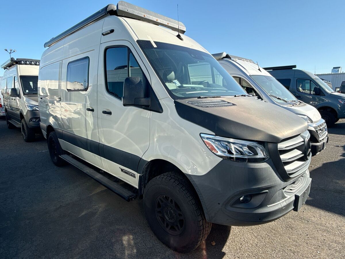 2022 Winnebago Revel 44E RV