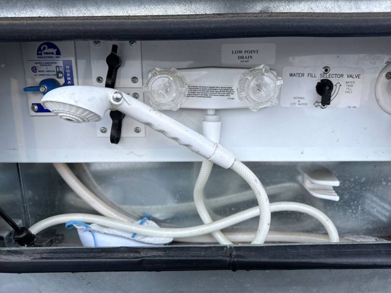 A photo of this 2016 Leisure Travel Unity 24TB