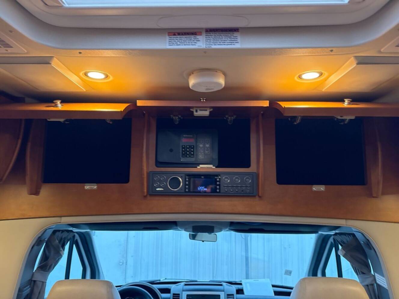 A photo of this 2016 Leisure Travel Unity 24TB