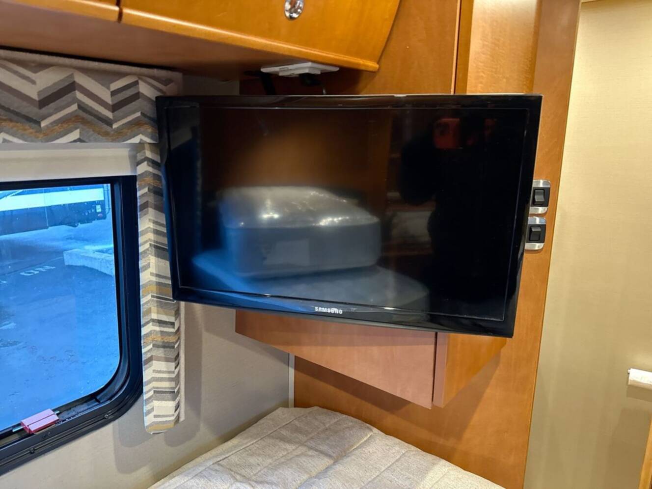A photo of this 2016 Leisure Travel Unity 24TB