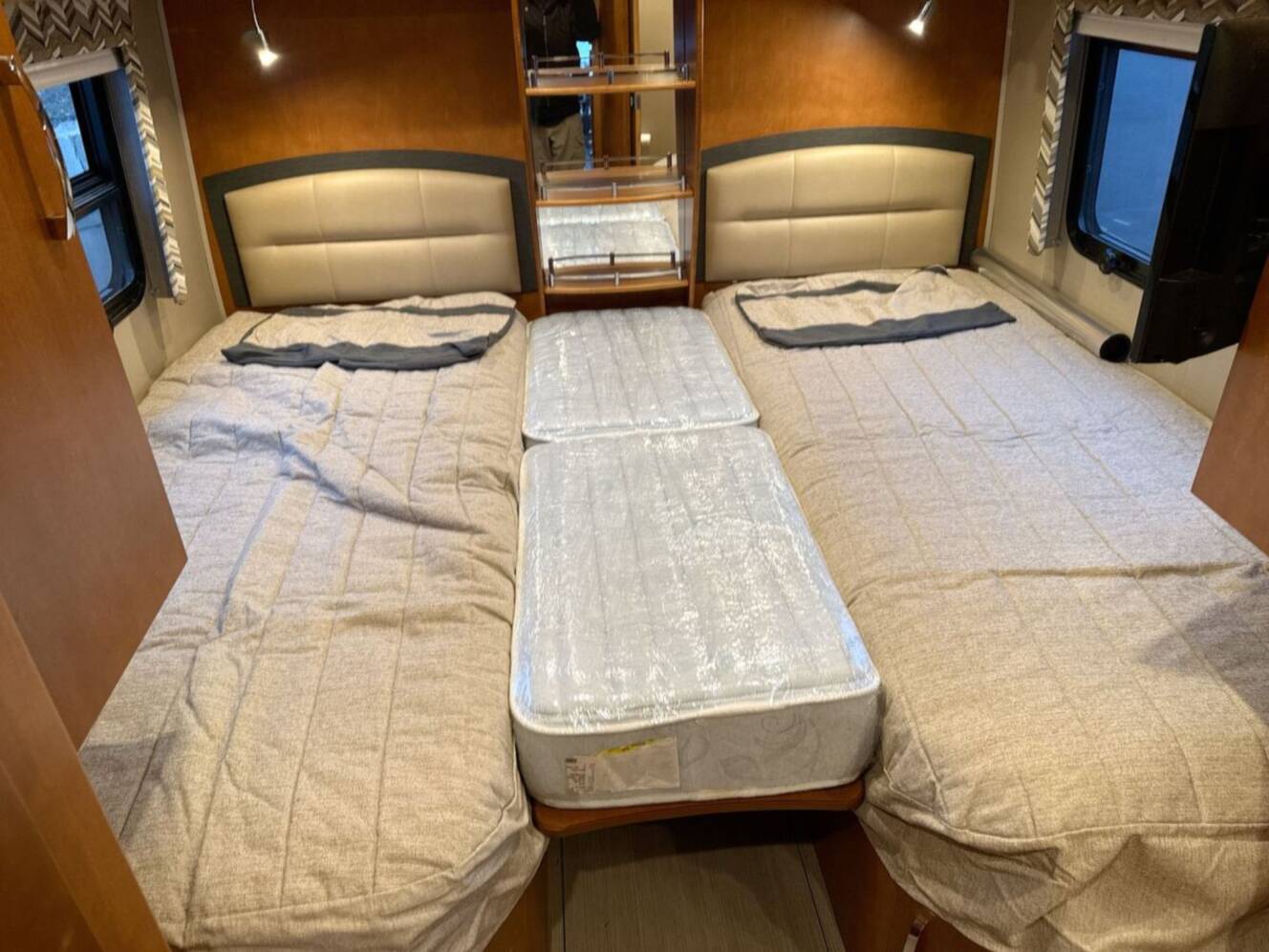 A photo of this 2016 Leisure Travel Unity 24TB