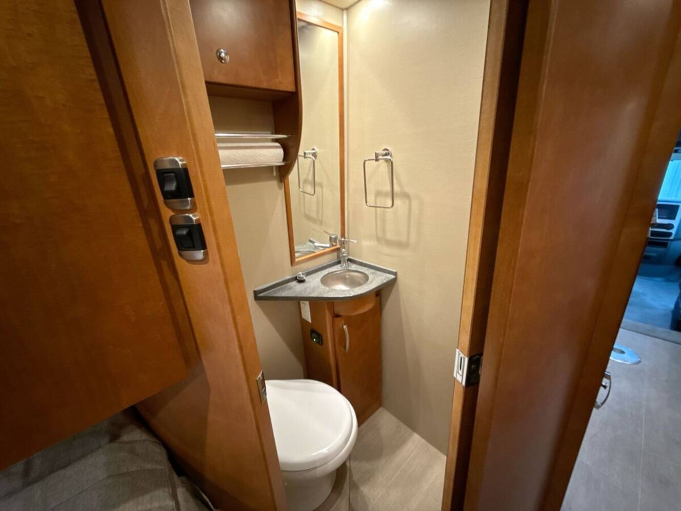 A photo of this 2016 Leisure Travel Unity 24TB