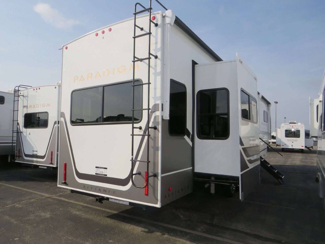 A photo of this 2026 Alliance PARADIGM 388SP