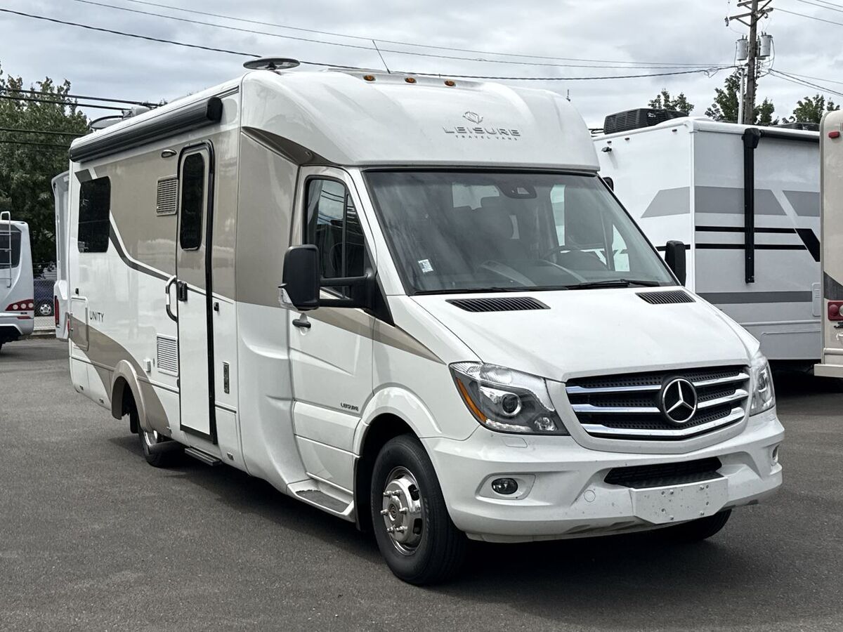 2016 Leisure Travel Unity 24TB RV